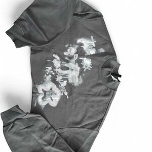 Gray Graphic Sweatshirt